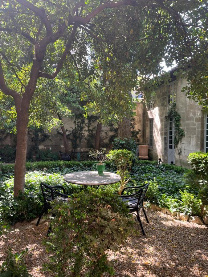 Face Au Palais Bed & Breakfast Avignon Exterior foto