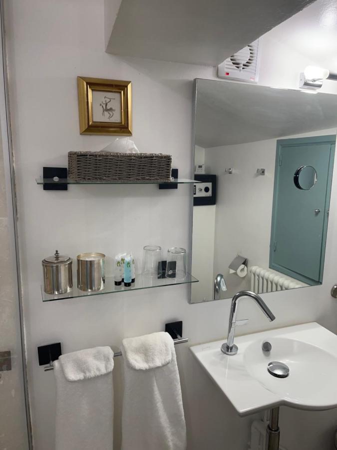 Face Au Palais Bed & Breakfast Avignon Exterior foto