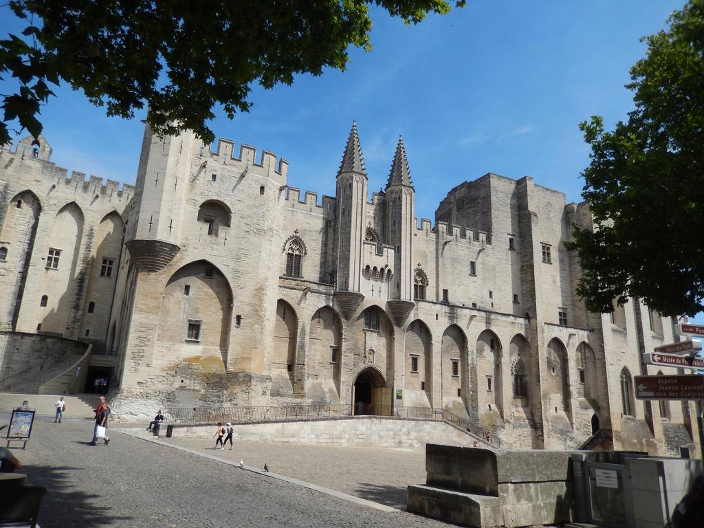 Face Au Palais Bed & Breakfast Avignon Exterior foto